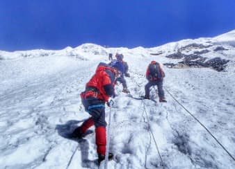 Island Peak Vertical Ascent