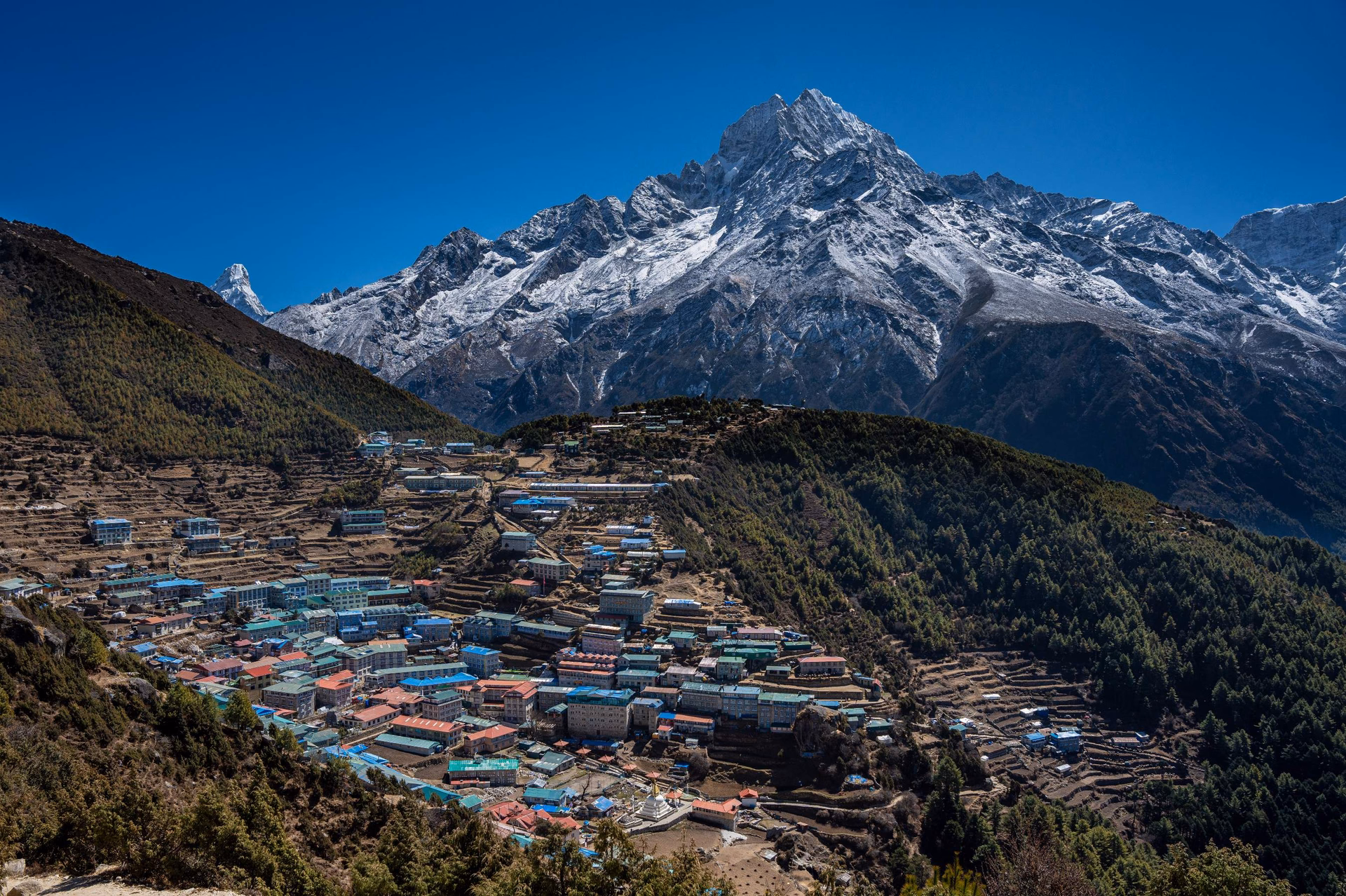 Everest Super Luxury Trek